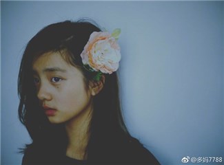 孙莉晒多多美照感谢粉丝的生日礼物 多多长发披肩清新可人