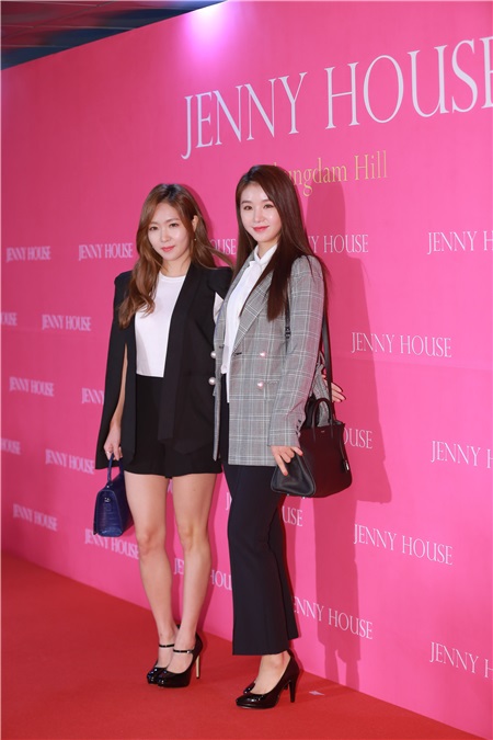 T-ara 孝敏、韩志旼等出席美容沙龙中举办的「慈善捐款派对」