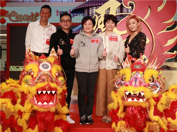 陈淑芬、郑丹瑞、胡琳等出席《风云盛世贺新喜》开幕活动