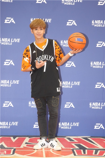 鼓鼓出席NBA球星见面会