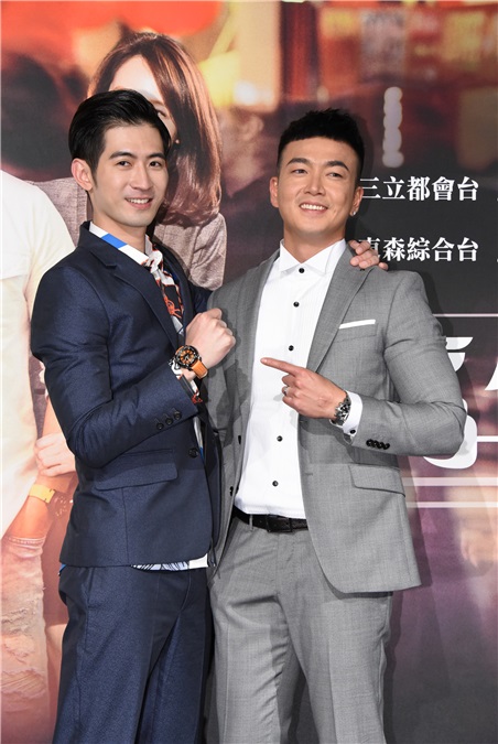 李沛旭、简宏霖、小薰、严正岚出席戏剧《只为你停留》首映会