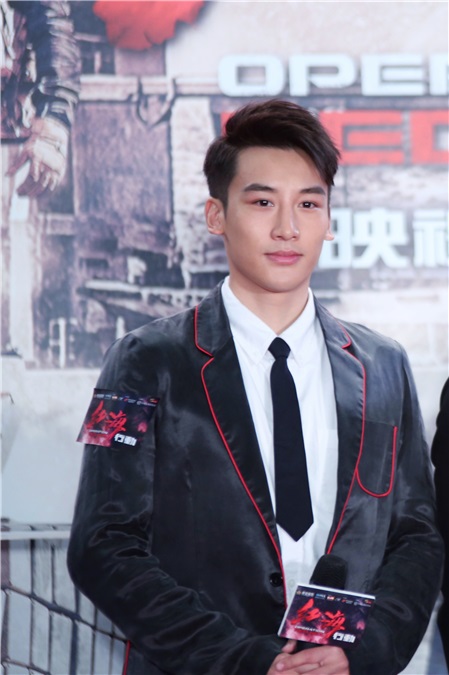 麦亨利现身《红海行动》香港首映 「最勇通讯兵庄羽」演绎不一样的「军人成长记」