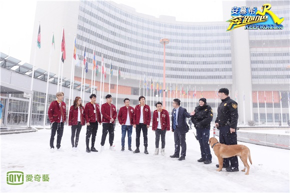 《奔跑吧2》终於要播了! 邓超自嘲:「到底哪天播?」