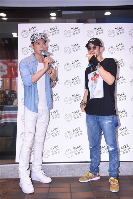 吴建豪.辰亦儒出席烘培坊结合公益一日店长活动