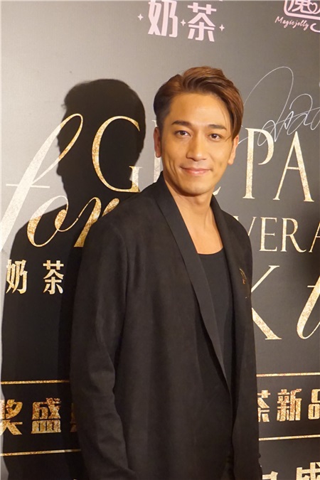 佘诗曼、胡定欣等出席「香蔓蕾万千星辉魔力盛典」