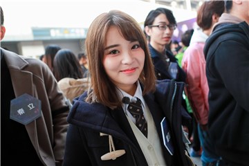 伯克利美女毕业生斩获前三
