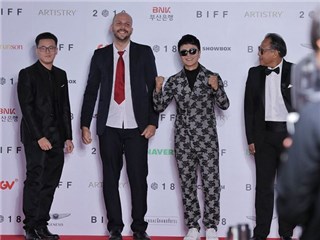 谷尚蔚釜山电影节开幕式红毯照