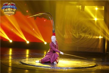 裘继戎眼神坚毅,演绎悟空