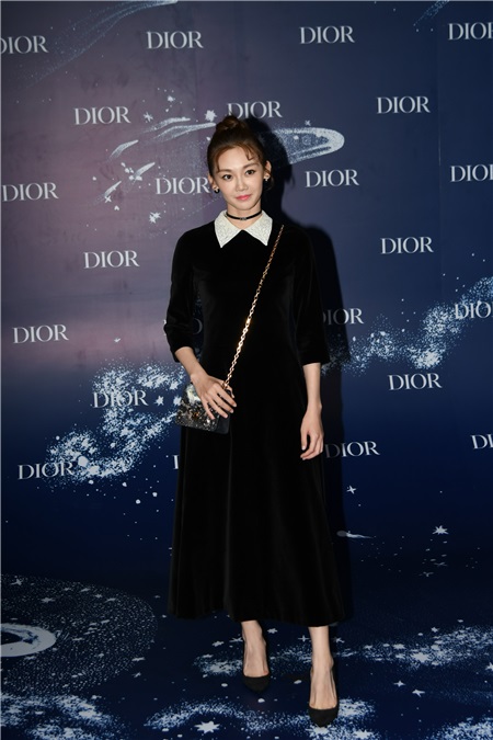 各路明星红毯争相斗艳 Angel baby黄轩压轴气场十足