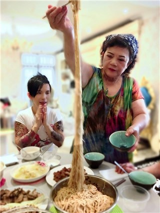 潘妈煮猪脚面线