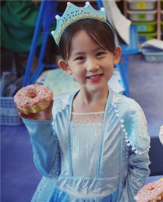 妹妹人儿COS冰雪女王