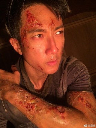 吴尊的特殊妆太逼真了 视讯吓到MAX和NEINEI