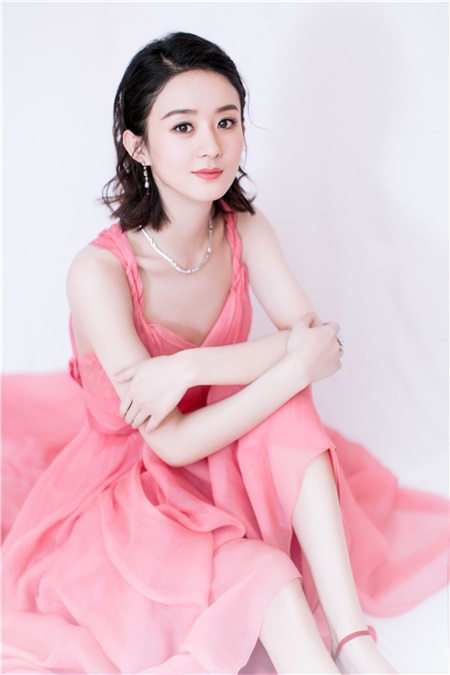 《西游记女儿国》全球首映礼人气爆棚 赵丽颖穿粉色礼裙春意满满