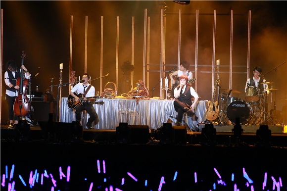 五月天《JUST ROCK IT 2016就是演唱会》台北站