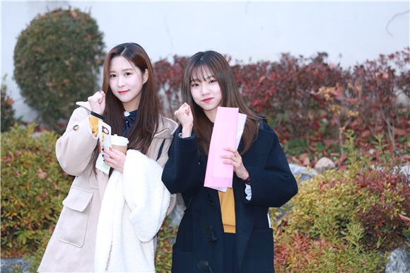 Oh my girl ARin、宇宙少女、多荣等2018参与高考艺人-Dongil Girl’s High School