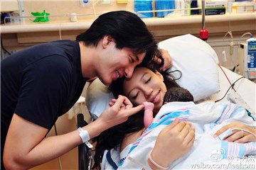 粉丝录视频祝福二哥结婚三周年 王力宏借花献佛示爱李靓蕾