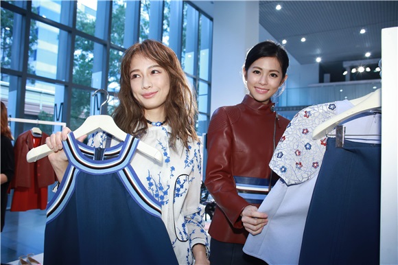 任容萱、简嫚书出席《longchamp2017春夏新品》监赏会