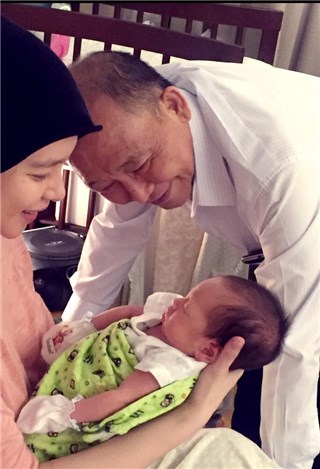 父逝悲伤 徐若瑄曾花费千万元台币为徐父换肝