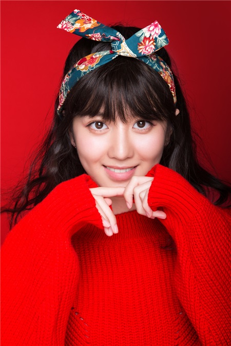 苹果女孩李凯馨圣诞大片 红红火火迎新年