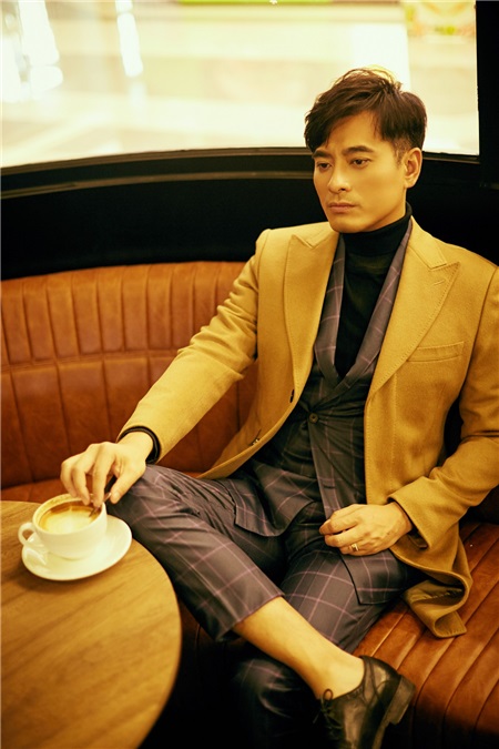 陈龙暖冬写真曝光 时尚小叔变暖眸佛系演员