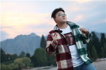 靠谱大哥艾福杰尼