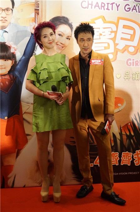 电影《宝贝当家》首映礼 杨千嬅、吴镇宇出席