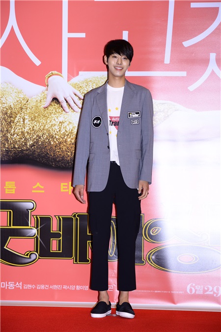 13日晚,电影Goodbye Single VIP试映会在首尔三成洞COEX举行,