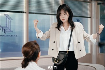 金旻奎《神圣的偶像》升格当男一秀诱人腹肌　酒窝微笑超疗癒迷倒高甫洁