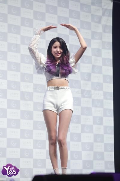 〈Yes 首尔现场〉女团GFRIEND出道近三年 发行第6张迷你专辑
