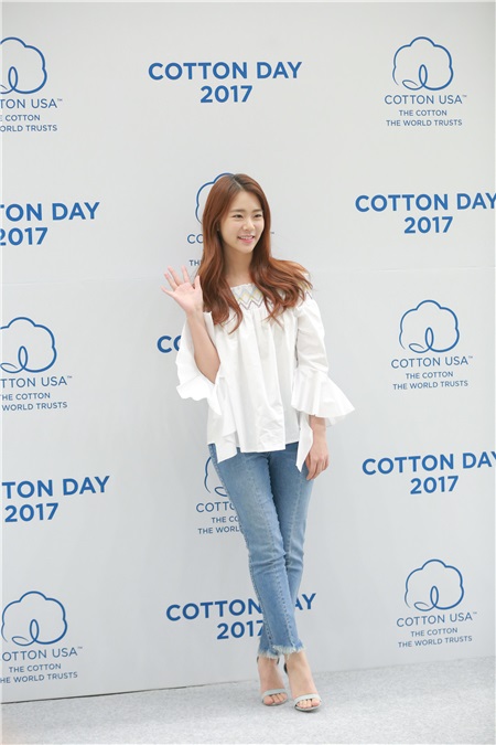 韩胜妍出席「COTTON DAY 2017」宣传大使委任仪式