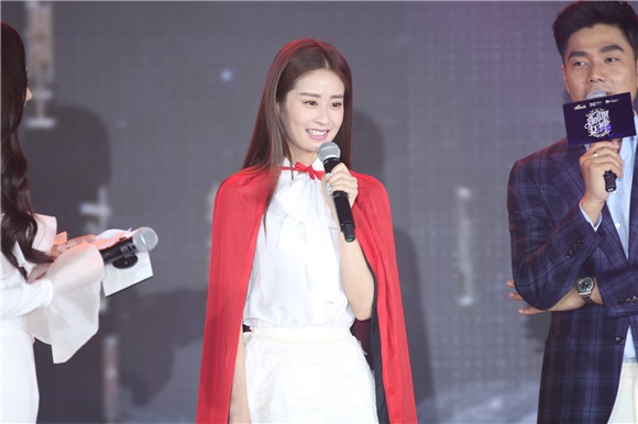 王思聪、张亮等出席《Hello!女神》发布会