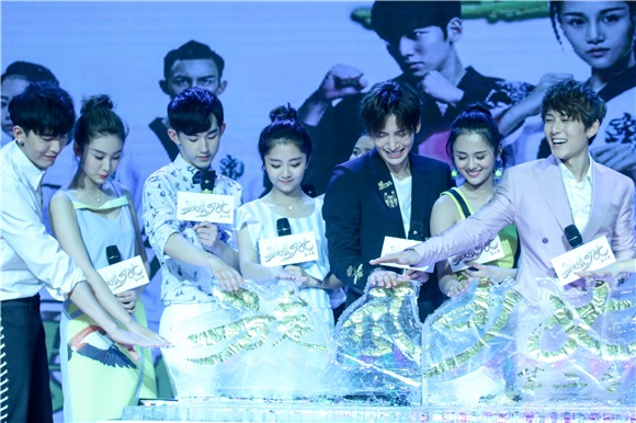 《旋风少女》开播发布会及元武道挑战赛 出席:池昌旭、陈翔、谭松韵、郭俊辰等出席