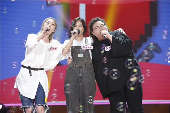 《天天向上》大开寝室音乐节 五月天蔡健雅陈粒青春来袭