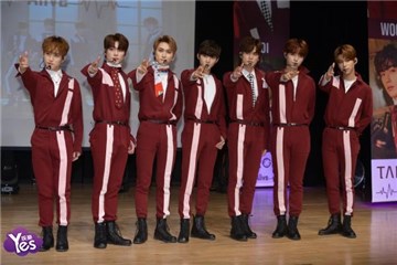 〈Yes首尔现场〉韩团Target举行出道专辑《Alive》发行Showcase