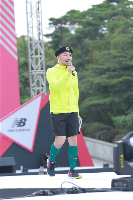 李珉廷 朴诗妍出席品牌活动 惊艳亮相演绎优雅大气时尚