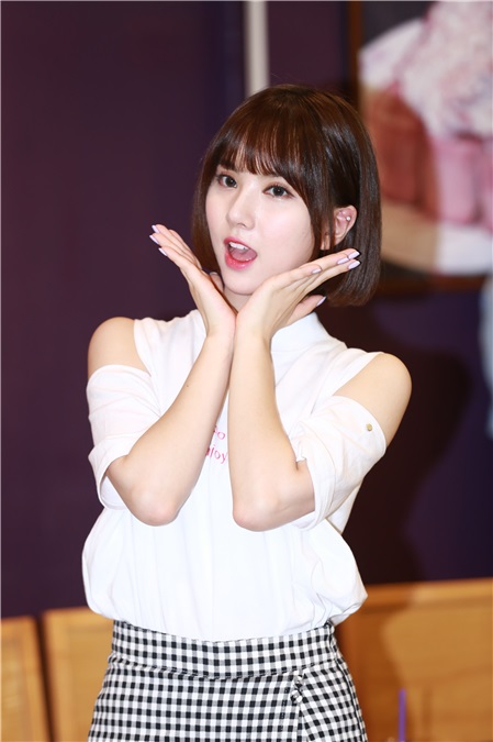 女团GFRIEND出席由台湾MTV综艺节目《我爱偶像》-playJ’s偶像周报