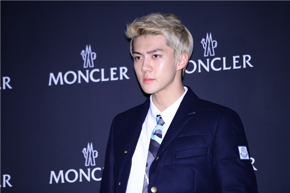 裴斗娜、河正宇、李政宰、EXO世勳等出席某品牌活动
