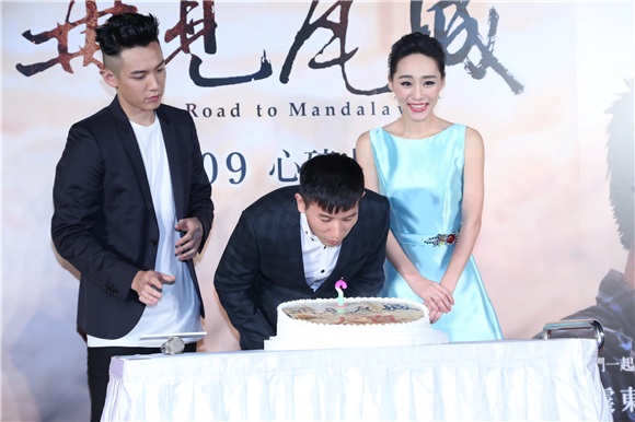 柯震东、吴可熙、赵德胤出席电影《再见瓦城》首映会