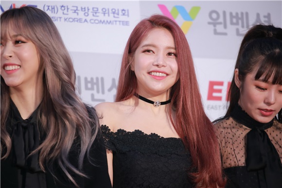 宇宙少女、EXO、I.O.I、Twice等出席第26届首尔歌谣大赏