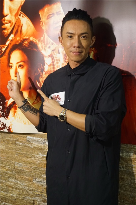 万梓良、白只、张继聪等 出席电影《今晚打丧屍》杀青宴