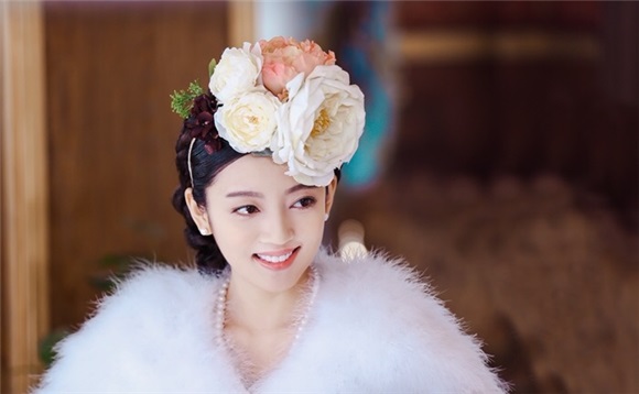 不玩宫斗也能撕!《半妖倾城》女二成「华妃接班人」