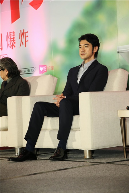 导演许宏宇、监制陈可辛、金城武、许月珍等出席电影《喜欢你》台北记者会