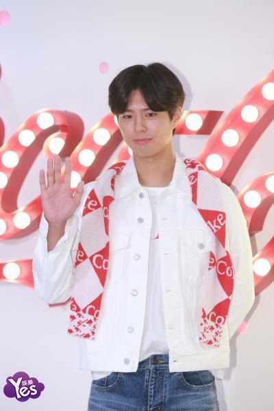 朴宝剑出席冬季奥运宣传活动 帅气亮相温暖寒冬