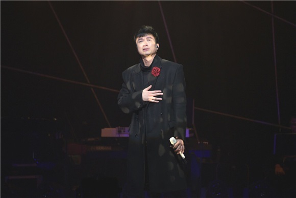 〈YES香港现场〉古巨基举行纪念张国荣音乐会 数度落泪