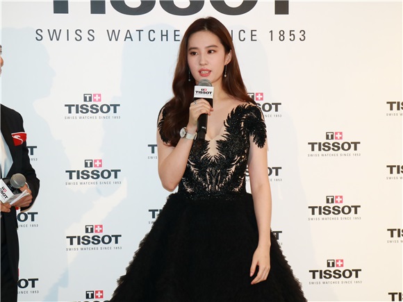 刘亦菲、美韩混血歌手Xavier Callicott出席手表发布会