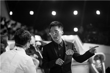王峰与Dr.魏交换意见