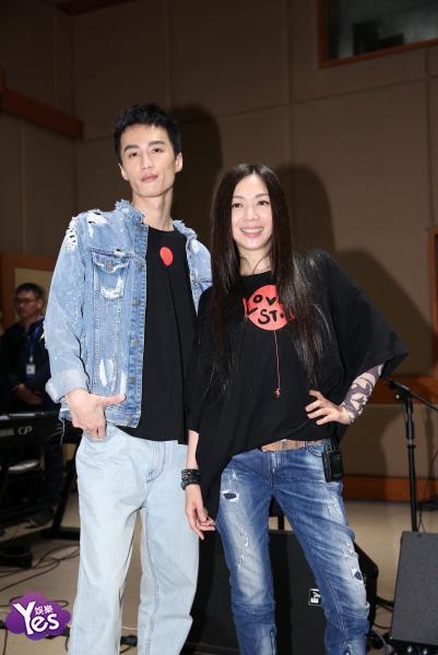 〈Yes 台北现场〉万芳找李英宏担任攻蛋嘉宾 笑称:好像看到另一个自己!