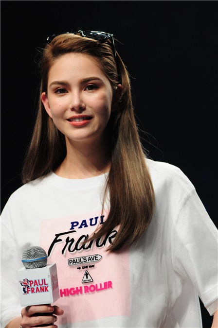 昆凌助阵Paul Frank新品发布会 「天王嫂」穿上白Tee+牛仔裤青春如少女