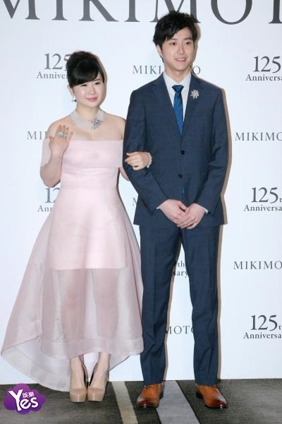 4月26日台北讯 江宏杰.福原爱出席MIKIMOT...