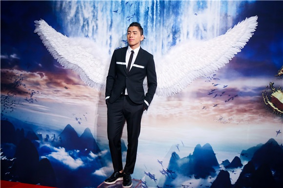 〈Yes 北京现场〉《鲛珠传》首映众星齐聚 张靓颖曝导演笑王大陆嘴大